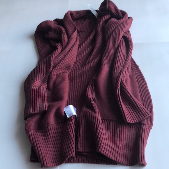 Lululemon Sweater - Picture 8 of 9